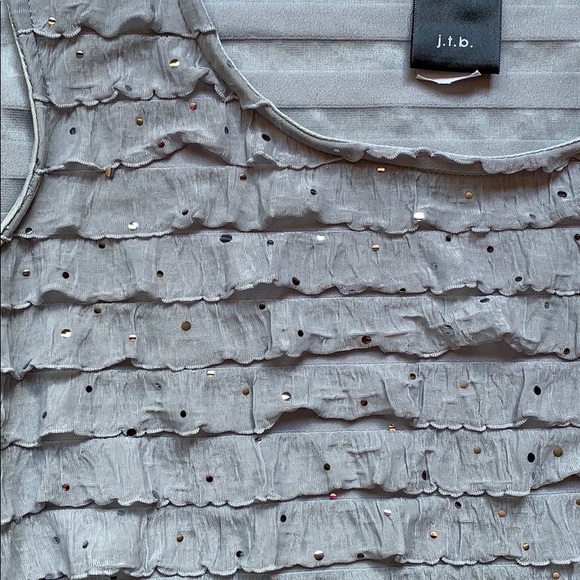 Size L Gray Ruffled Sparkly Tank - Picture 3 of 4